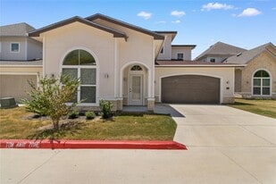 18531 Kyle Seale Pkwy in San Antonio, TX - Building Photo