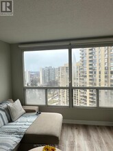 5-2105 Concorde Pl in Toronto, ON - Building Photo - Building Photo