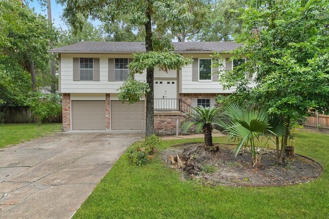 property at 2247 Oak Shores Dr