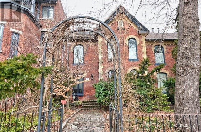 property at 11 Rose Ave