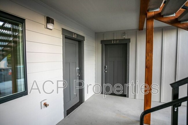 665 E Badger Rd in Lynden, WA - Building Photo - Building Photo