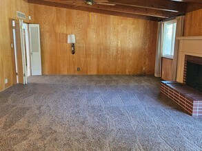 1216 W Keats Ave in Fresno, CA - Building Photo - Building Photo