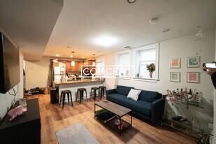 719 Parker St in Boston, MA - Building Photo