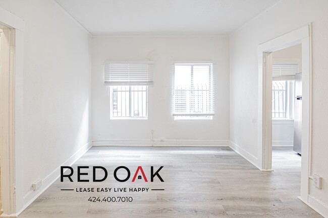property at 822 S Park View St