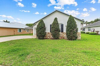 125 Raintree Trail in Jupiter, FL - Building Photo - Building Photo