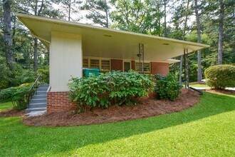 1376 Woodbine St in Marietta, GA - Building Photo - Building Photo