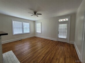 215 N Lewis St in Montgomery, AL - Foto de edificio - Building Photo