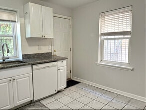 657 N 37th St in Philadelphia, PA - Building Photo - Building Photo