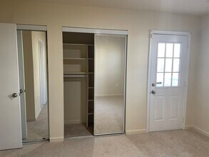 18308 Streamside Drive, Unit 103 in Gaithersburg, MD - Building Photo - Building Photo