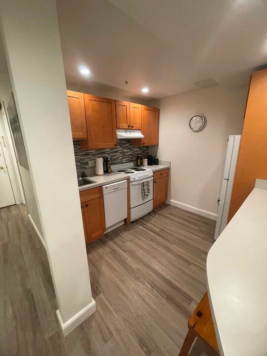 24 Ashford St, Unit 208 in Boston, MA - Building Photo