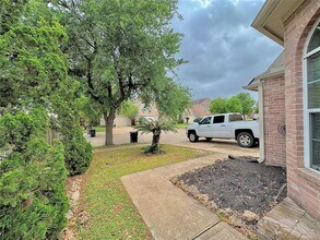 10130 East Palm Lake Drive in Houston, TX - Building Photo - Building Photo