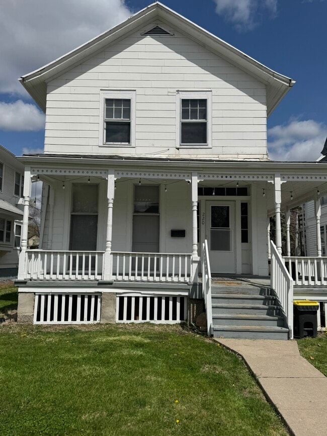 property at 220 E Davenport St