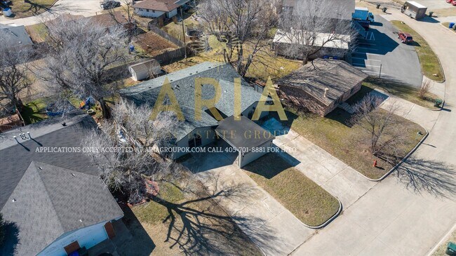 2268 Donna Dr in Norman, OK - Building Photo - Building Photo