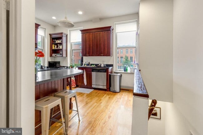 1723 Wallace St in Philadelphia, PA - Building Photo - Building Photo