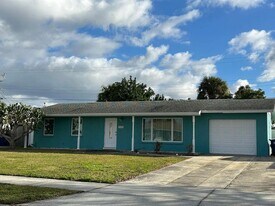 6439 Georgia Ave in Bradenton, FL - Building Photo