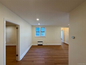 116 Alexander Ave in Yonkers, NY - Building Photo - Building Photo