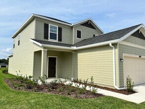 3231 NE 38th St in Ocala, FL - Building Photo - Building Photo