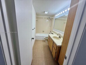 528 Green Springs Pl in West Palm Beach, FL - Building Photo - Building Photo