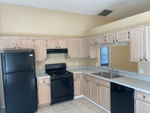 4189 Shadow Creek Cir in Oviedo, FL - Building Photo - Building Photo