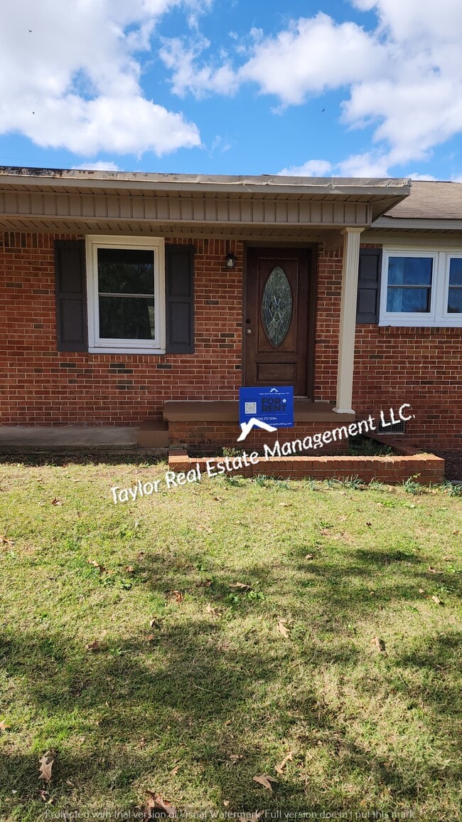 151 N Leland Dr in Florence, AL - Building Photo - Building Photo