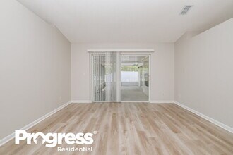 10414 Ashley Oaks Dr in Riverview, FL - Building Photo - Building Photo