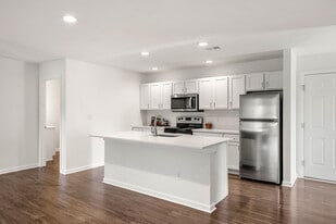 Summit Ridge in Oakdale, PA - Building Photo