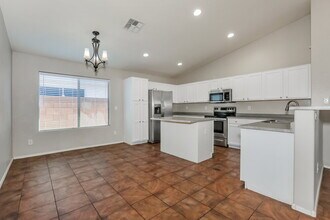 484 W Gascon Rd in San Tan Valley, AZ - Building Photo - Building Photo