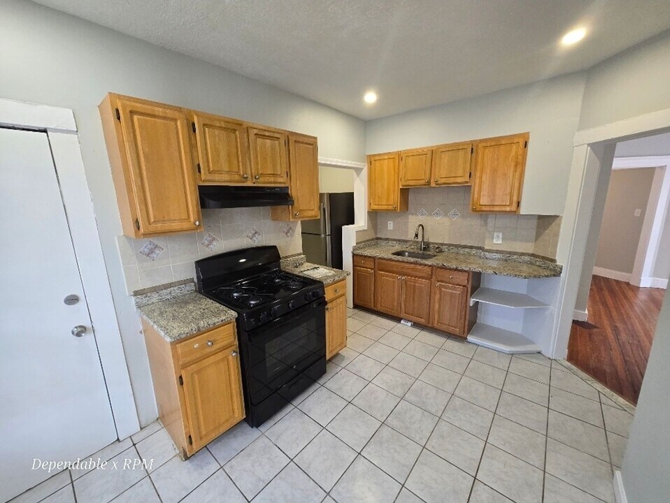 20 Maywood St in Boston, MA - Building Photo