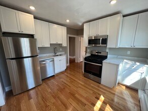 2 Gilson Terrace in Somerville, MA - Building Photo - Building Photo