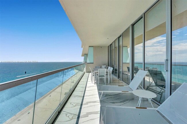 18501 Collins Ave, Unit 1902 in Sunny Isles Beach, FL - Building Photo - Building Photo