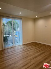 8827 Van Nuys Blvd, Unit 101 in Los Angeles, CA - Building Photo - Building Photo