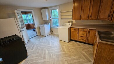 204 N Champlain St, Unit 2 in Burlington, VT - Foto de edificio - Building Photo