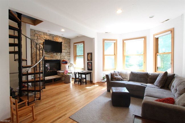 3436 N Bell Ave-Unit -# 2 in Chicago, IL - Building Photo - Building Photo