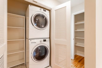 Westfield Hamilton House, LLC in Westfield, NJ - Building Photo - Interior Photo