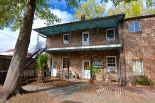 21 Archdale St in Charleston, SC - Building Photo