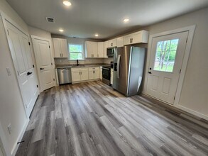 1216 12th St NE in Hickory, NC - Building Photo - Building Photo