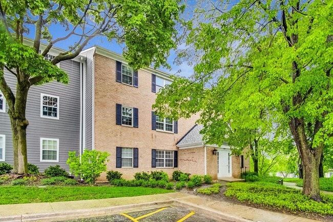 120 E Winchester Rd in Libertyville, IL - Building Photo - Building Photo