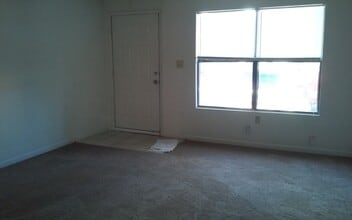 29 6th St, Unit 29 D in Shalimar, FL - Foto de edificio - Building Photo
