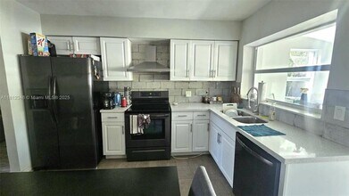265 NE 116th St in Miami, FL - Building Photo - Building Photo