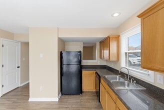 405 Maryrose Dr in Nicholasville, KY - Building Photo - Building Photo