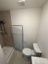 517 Edison Glen Terrace in Edison, NJ - Building Photo - Building Photo