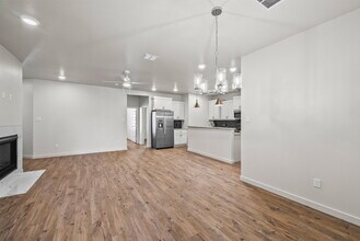 10918 Albany Ave in Lubbock, TX - Foto de edificio - Building Photo