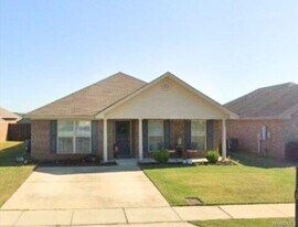 1654 Buena Vista Blvd in Prattville, AL - Building Photo