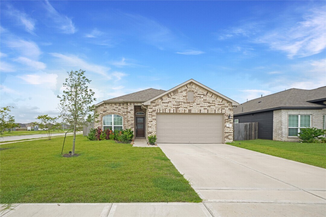 782 Dewberry Rd in La Marque, TX - Building Photo
