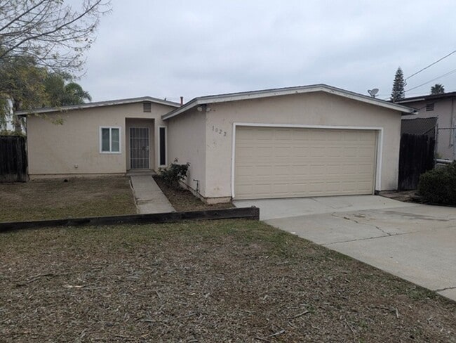 property at 1022 Paraiso Ave