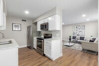 10426 N 97th Dr, Unit B photo'