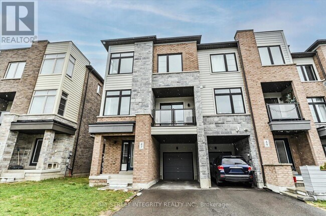 47 Vantage Lp in Newmarket, ON - Building Photo - Building Photo