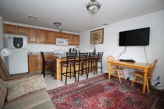 147 North St in Barnstable, MA - Building Photo - Building Photo