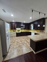 3165 E Houston St in Paris, TX - Building Photo - Building Photo