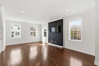 26 River St in Red Bank, NJ - Building Photo - Building Photo